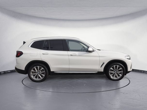 BMW X3 xDrive20i 135 kW image number 6