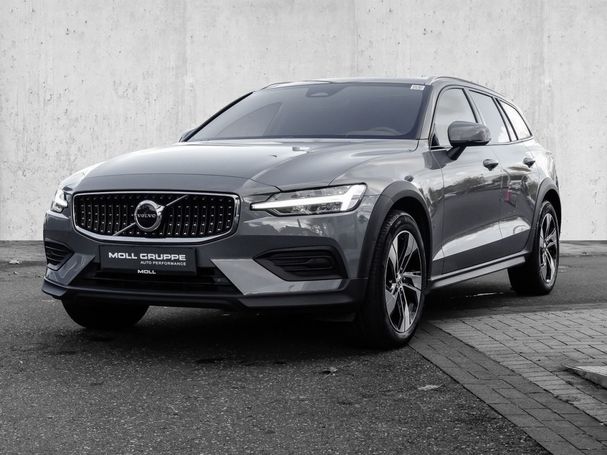 Volvo V60 Cross Country AWD B4 145 kW image number 1