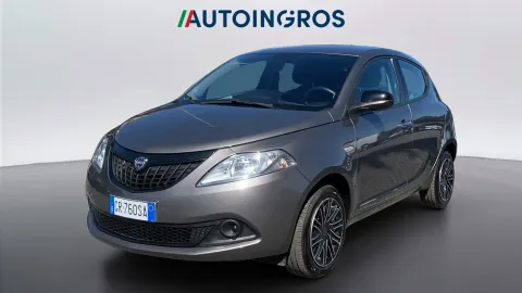 Car image 1