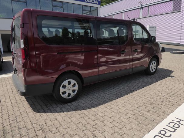 Renault Trafic Grand Blue dCi 150 110 kW image number 4