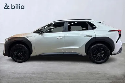 Car image 5