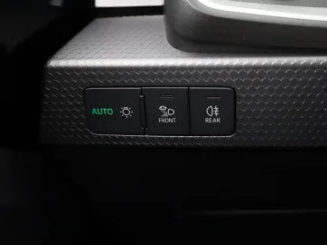 Car image 27