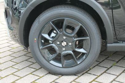 Car image 10