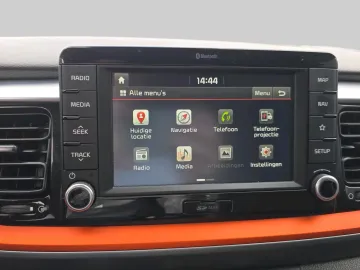 Car image 33