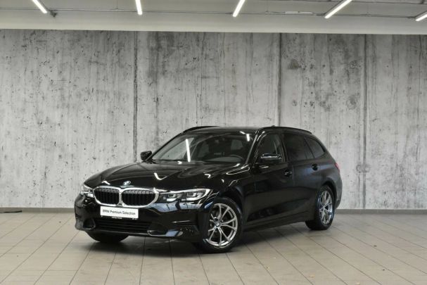 BMW 320i Touring 135 kW image number 1