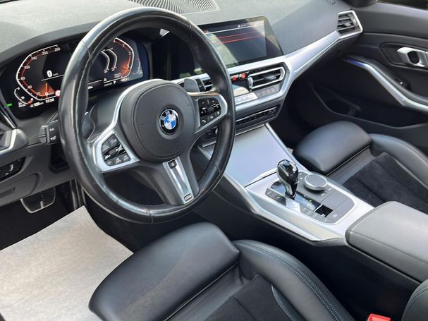 BMW 320d Touring M Sport xDrive 140 kW image number 10