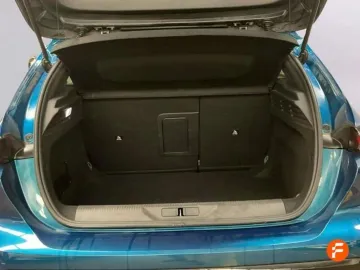 Car image 24