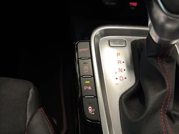 Car image 30