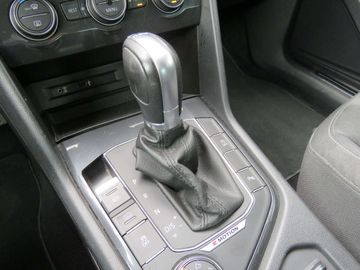 Car image 38