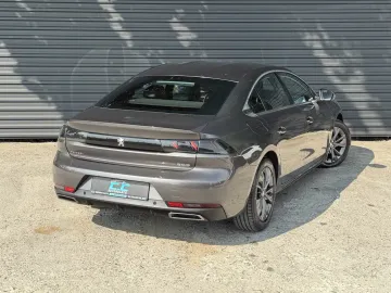 Car image 39