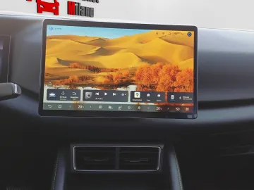 Car image 27