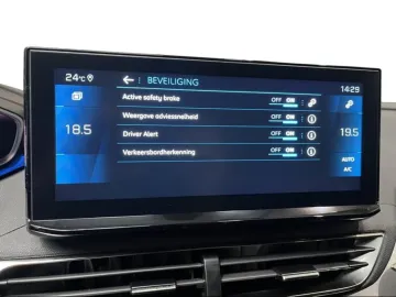 Car image 38