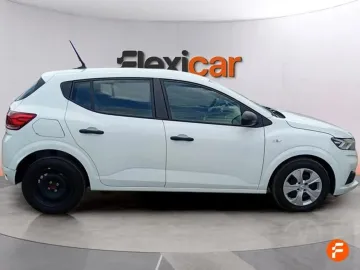 Car image 4