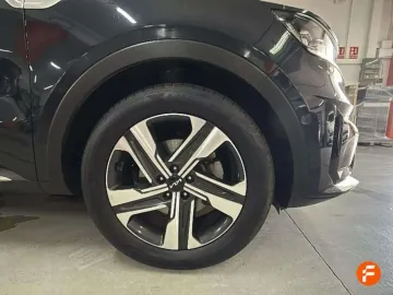 Car image 28