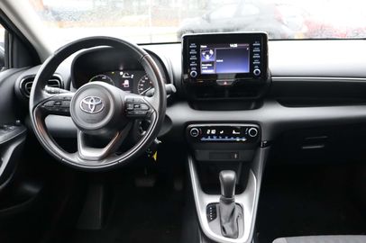 Car image 13