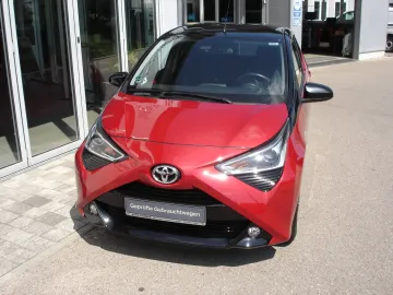 Car image 2