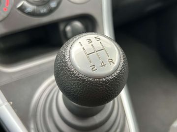 Car image 24