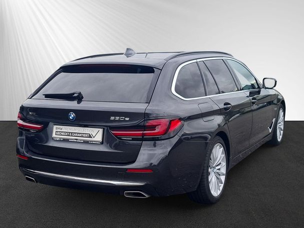 BMW 530 Touring xDrive 215 kW image number 3