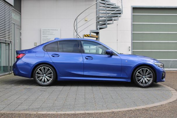 BMW 320i M Sport 135 kW image number 3