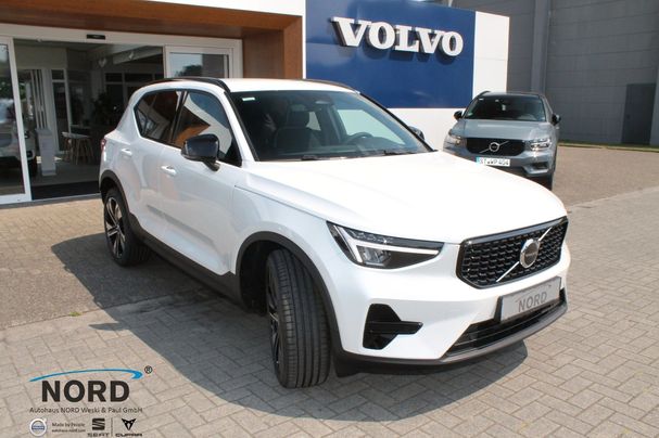 Volvo XC40 B3 Plus Dark 120 kW image number 1