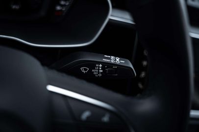 Car image 36