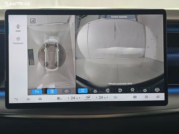 Car image 26