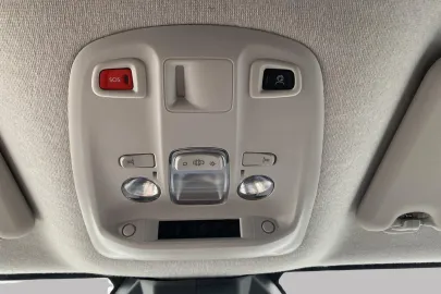 Car image 38