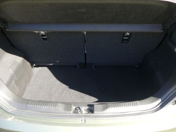 Car image 27