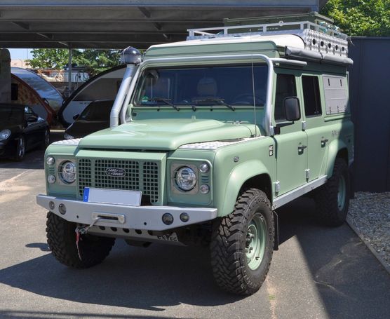 Land Rover Defender 110 90 kW image number 1