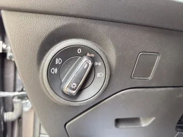 Car image 39