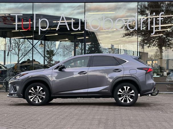 Lexus NX 300 h AWD 145 kW image number 14