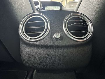 Car image 38