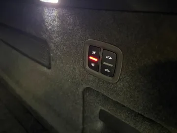 Car image 42