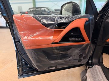 Car image 37