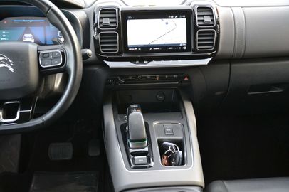 Car image 21