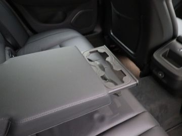 Car image 36