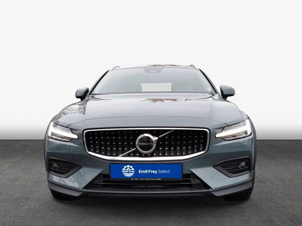 Volvo V60 Cross Country AWD B4 145 kW image number 2