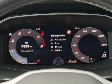Car image 32