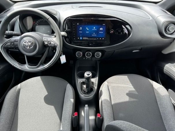 Toyota Aygo X 53 kW image number 8