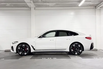 Car image 5