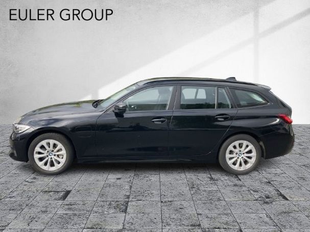 BMW 330e Touring xDrive 215 kW image number 5