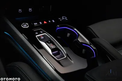 Car image 40
