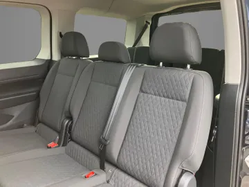 Car image 29