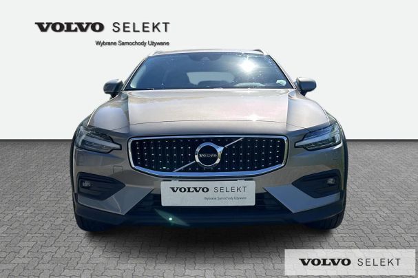 Volvo V60 Cross Country AWD 145 kW image number 9