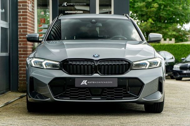 BMW 330 Touring e M 215 kW image number 17