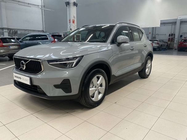 Volvo XC40 B3 Essential 120 kW image number 3