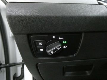 Car image 35