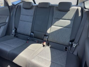 Car image 30