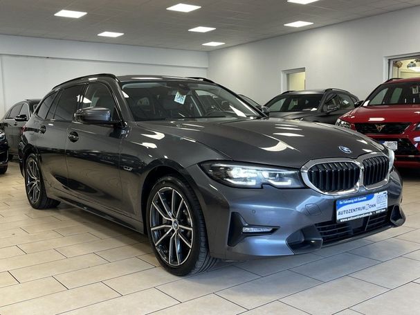 BMW 330 Touring xDrive 185 kW image number 2