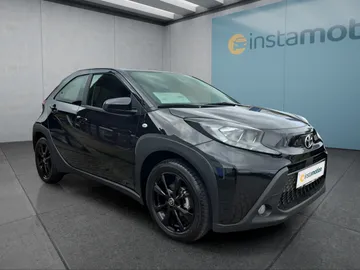 Car image 2